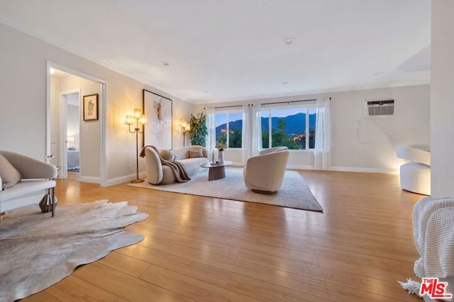 3907 La Crescenta Avenue 203, La Crescenta, CA 91214