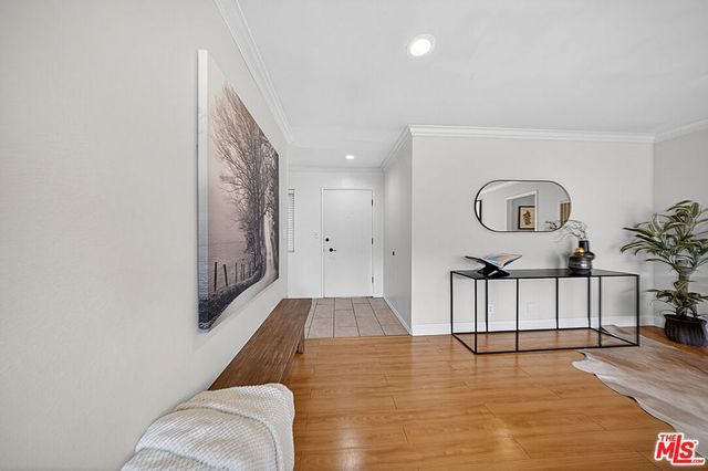 3907 La Crescenta Avenue 203, La Crescenta, CA 91214