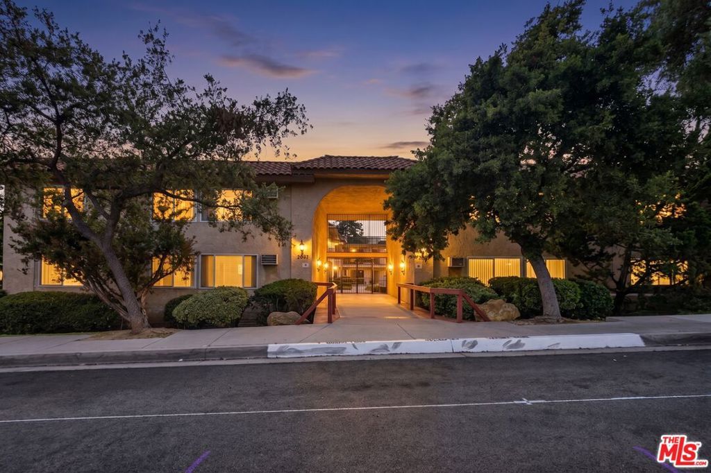 3907 La Crescenta Avenue 203, La Crescenta, CA 91214