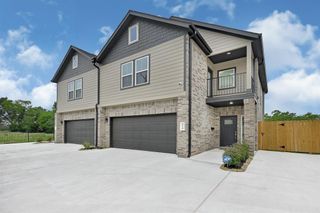 4675 Bellfort Street B, Houston, TX 77051