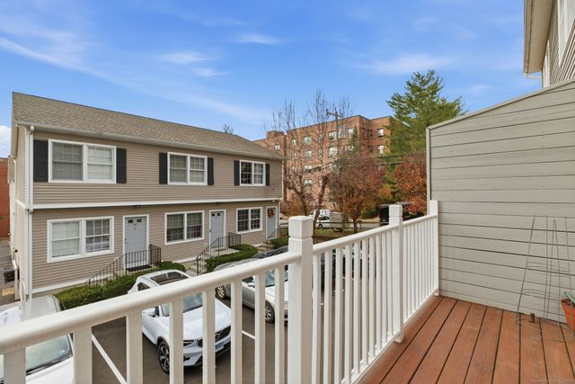 48 Strawberry Hill Avenue 7, Stamford, CT 06902