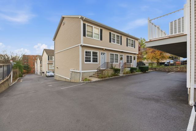 48 Strawberry Hill Avenue 7, Stamford, CT 06902