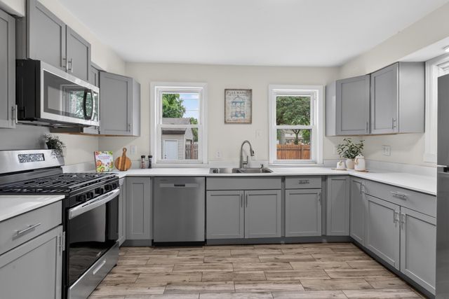 4051 Bryant Avenue N, Minneapolis, MN 55412