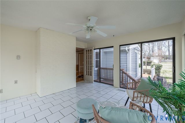 17330 Branders Bridge Rd, Colonial Heights, VA 23834