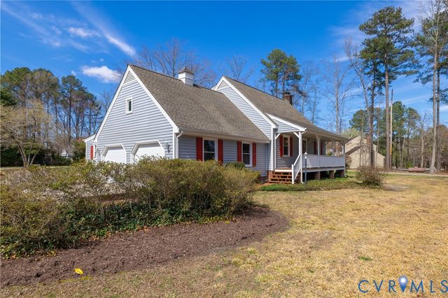 17330 Branders Bridge Rd, Colonial Heights, VA 23834