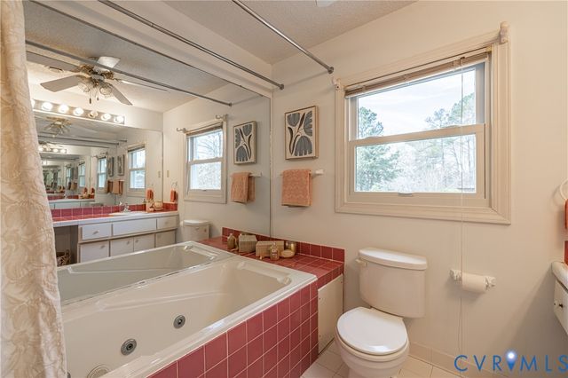 17330 Branders Bridge Rd, Colonial Heights, VA 23834