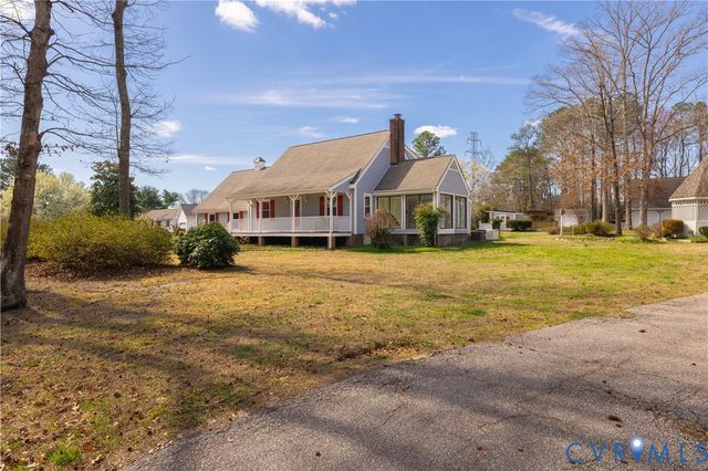 17330 Branders Bridge Rd, Colonial Heights, VA 23834