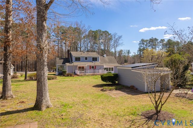 17330 Branders Bridge Rd, Colonial Heights, VA 23834