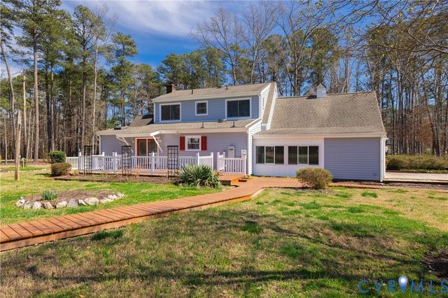 17330 Branders Bridge Rd, Colonial Heights, VA 23834