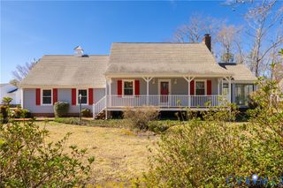 17330 Branders Bridge Rd, Colonial Heights, VA 23834