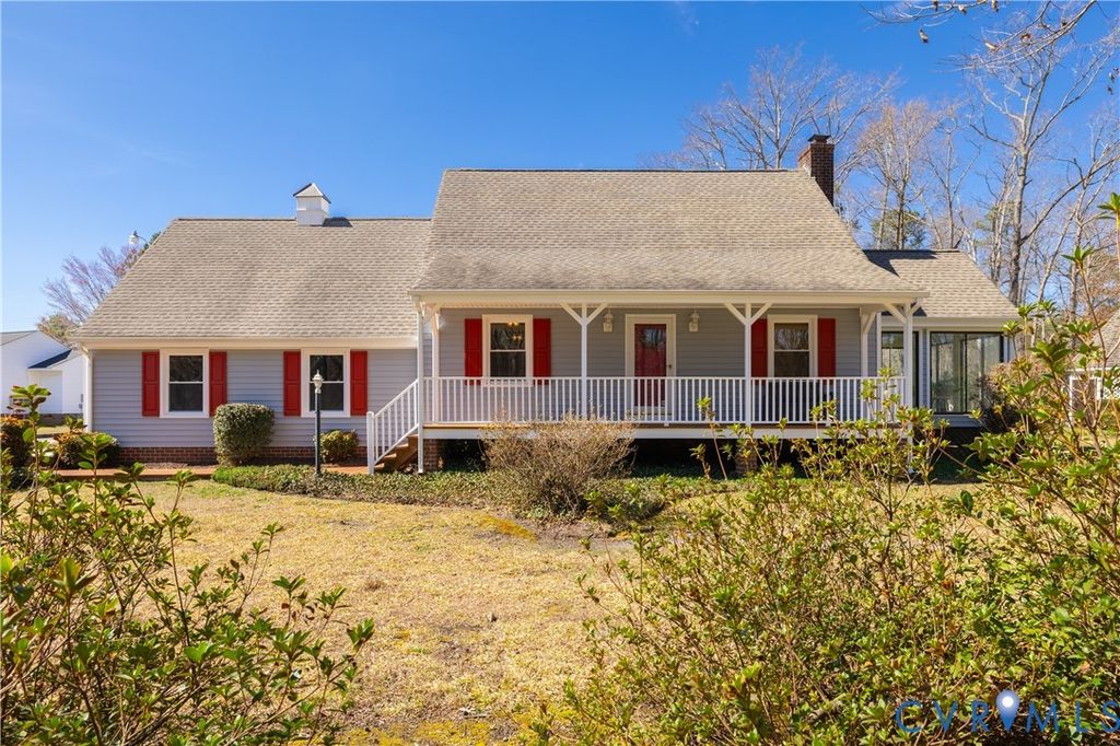 17330 Branders Bridge Rd, Colonial Heights, VA 23834