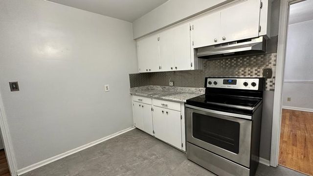 2766 Barksdale Drive N, Mobile, AL 36606