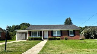 2766 Barksdale Drive N, Mobile, AL 36606