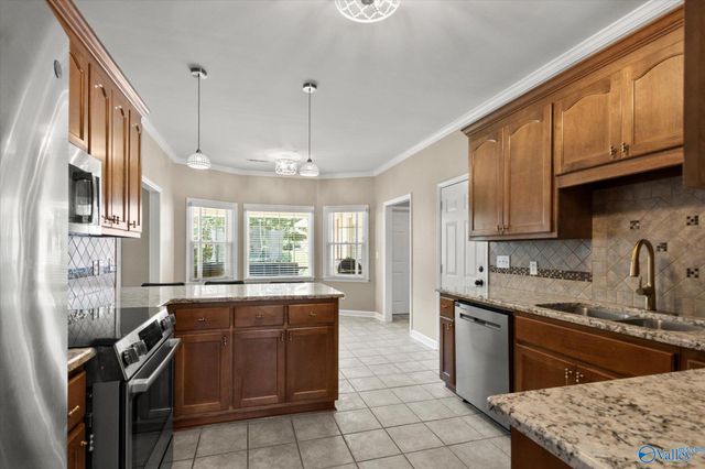 2819 Willowick Trail, Owens Cross Roads, AL 35763