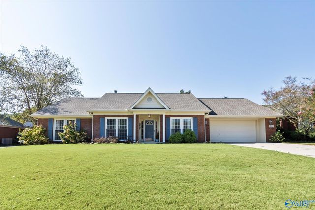 2819 Willowick Trail, Owens Cross Roads, AL 35763