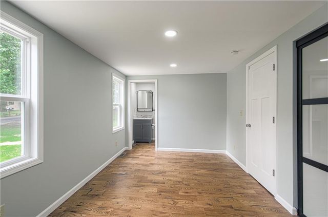 5539 NW Adrian Avenue, Houston Lake, MO 64151