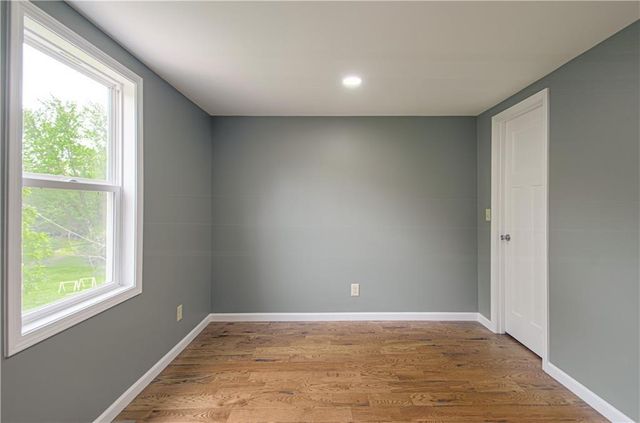 5539 NW Adrian Avenue, Houston Lake, MO 64151