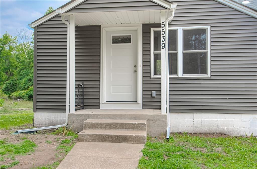 5539 NW Adrian Avenue, Houston Lake, MO 64151