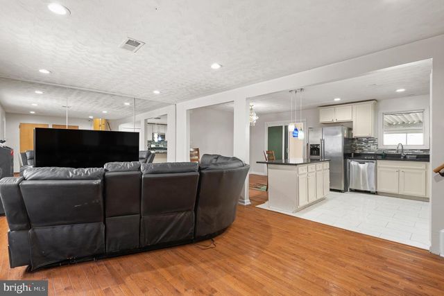 8611 REICHER ST, Landover, MD 20785