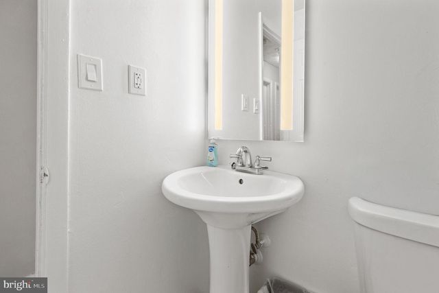 8611 REICHER ST, Landover, MD 20785