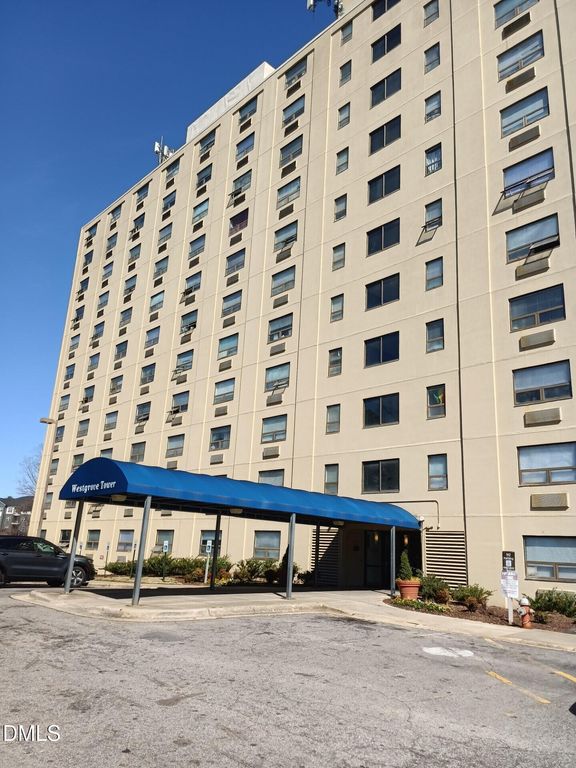 4700 Westgrove Street 101, Raleigh, NC 27606