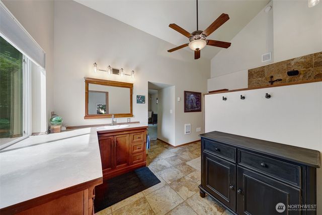 292 NE Lake Drive, Tahuya, WA 98588