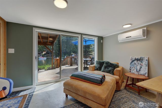 292 NE Lake Drive, Tahuya, WA 98588