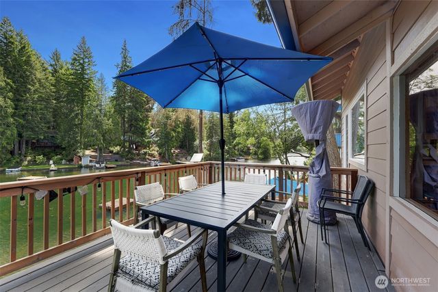 292 NE Lake Drive, Tahuya, WA 98588