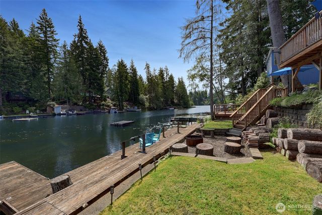 292 NE Lake Drive, Tahuya, WA 98588