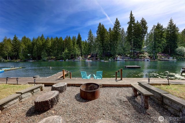 292 NE Lake Drive, Tahuya, WA 98588