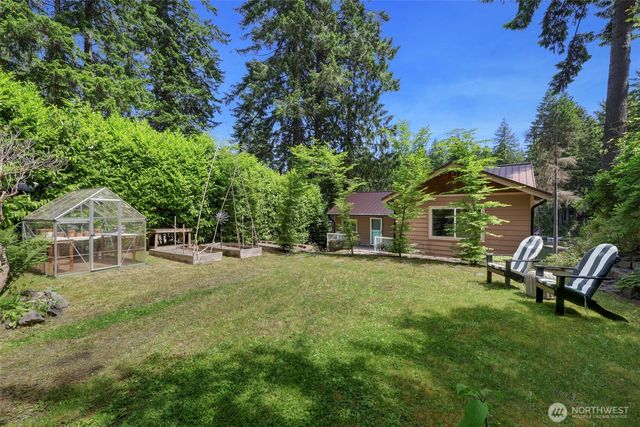 292 NE Lake Drive, Tahuya, WA 98588