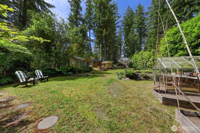 292 NE Lake Drive, Tahuya, WA 98588
