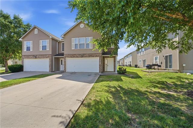 1631 Garrett Drive, Blue Springs, MO 64015
