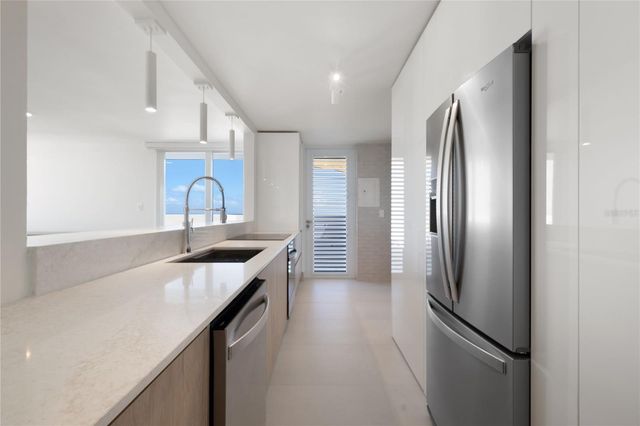 4123 ISLA VERDE AVE, WALDORF TOWER PH-4, Carolina, PR 00979