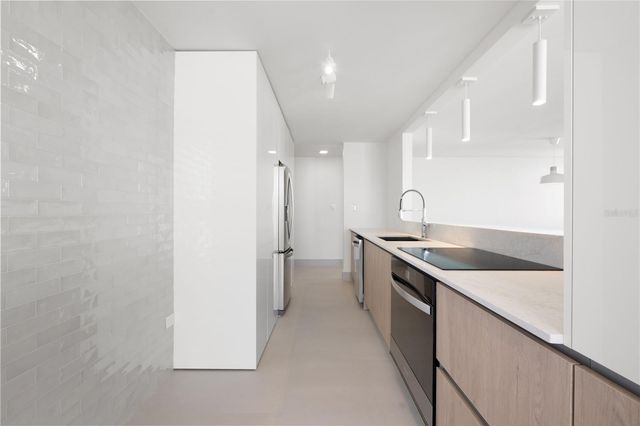 4123 ISLA VERDE AVE, WALDORF TOWER PH-4, Carolina, PR 00979