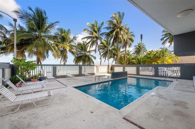 4123 ISLA VERDE AVE, WALDORF TOWER PH-4, Carolina, PR 00979