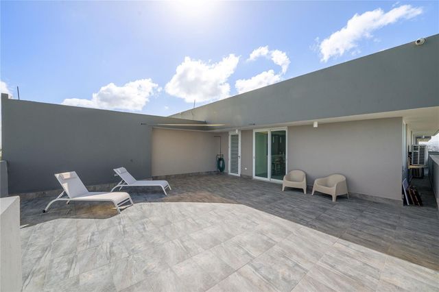 4123 ISLA VERDE AVE, WALDORF TOWER PH-4, Carolina, PR 00979