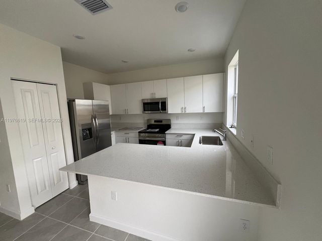 16243 SW 292nd St 16243, Homestead, FL 33033