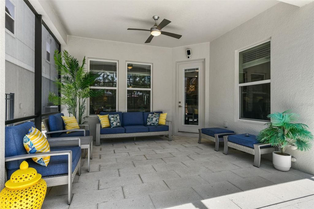 Image 13 of property listing at 6048 BIMINI TWIST LOOP, Orlando, FL 32819