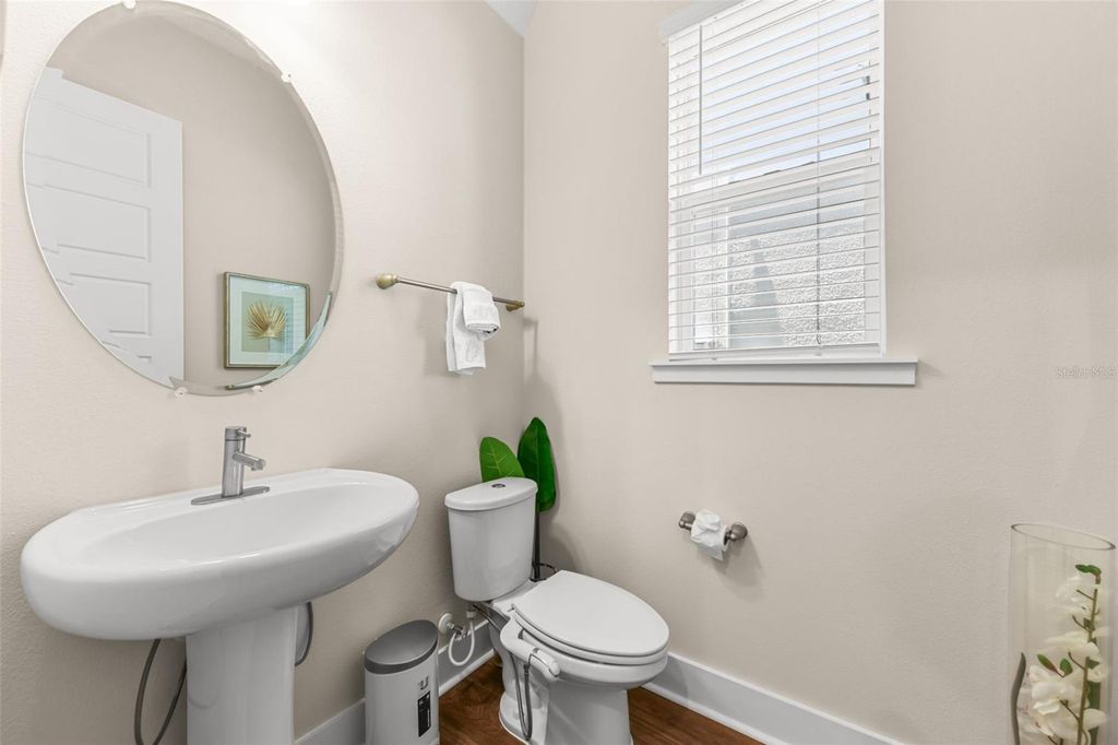 Image 20 of property listing at 6048 BIMINI TWIST LOOP, Orlando, FL 32819
