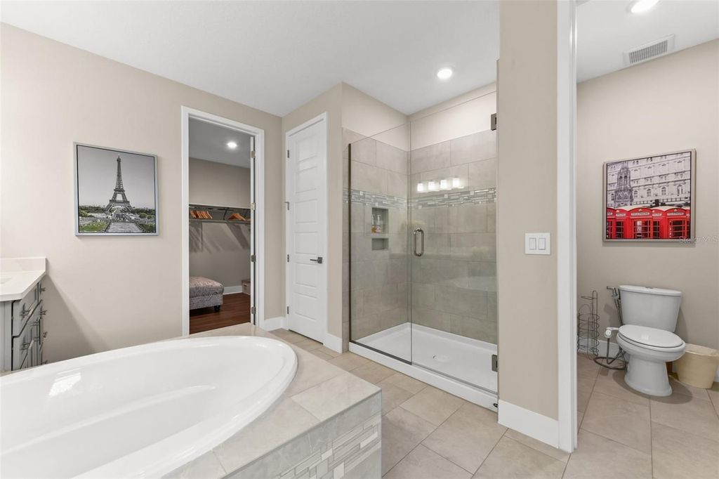 Image 52 of property listing at 6048 BIMINI TWIST LOOP, Orlando, FL 32819