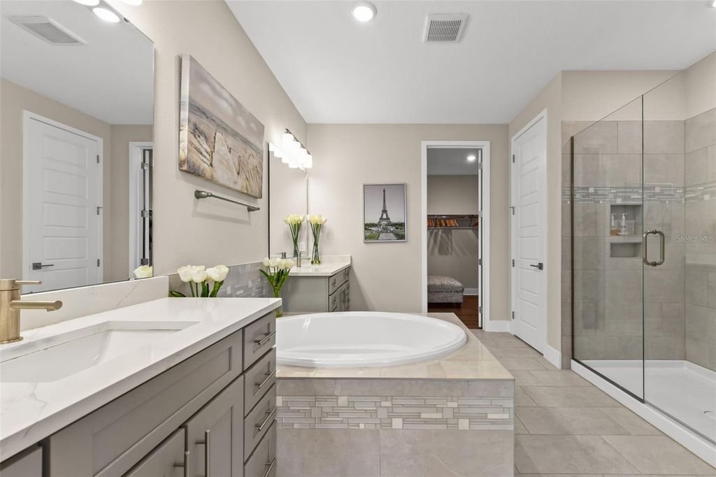 Image 53 of property listing at 6048 BIMINI TWIST LOOP, Orlando, FL 32819