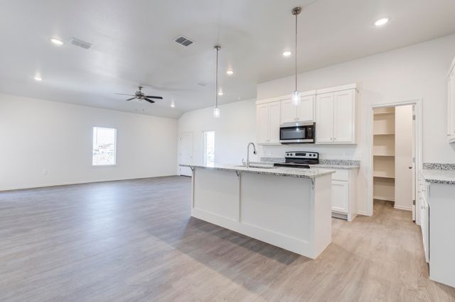 7011 40th Street, Lubbock, TX 79407