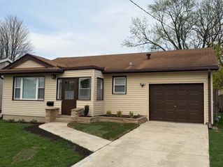 215 N Ohio Street, Aurora, IL 60505