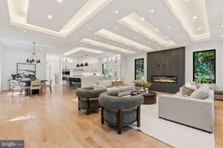 1211 20TH ST S, Arlington, VA 22202