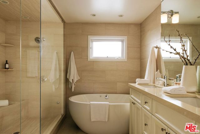 1744 N Doheny Drive, Los Angeles, CA 90069