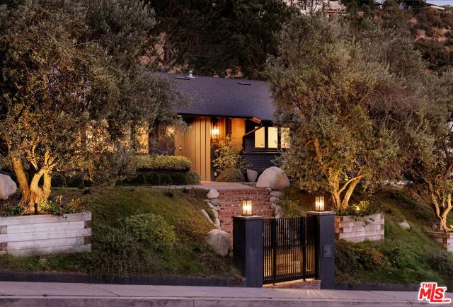 1744 N Doheny Drive, Los Angeles, CA 90069