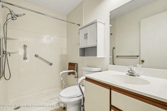 7315 Chellmar Drive 49, Lansing, MI 48917