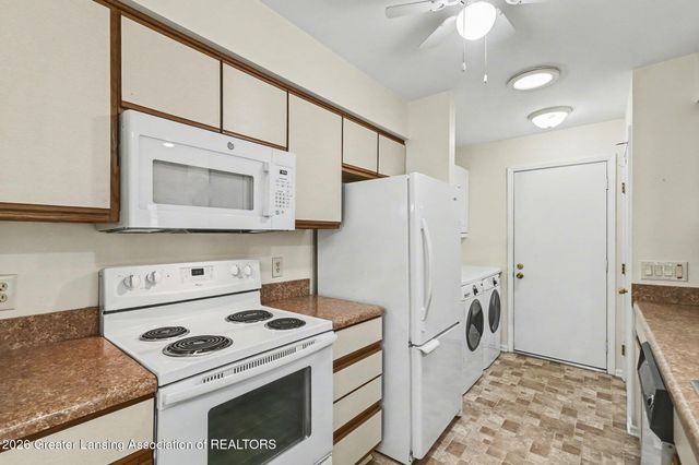 7315 Chellmar Drive 49, Lansing, MI 48917