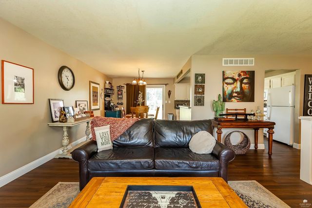 2629 Kimball Avenue, Manhattan, KS 66502
